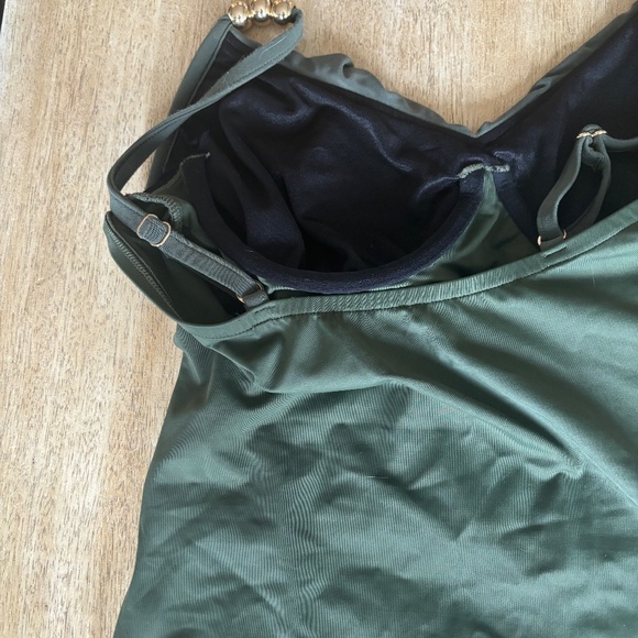 Magicsuit  Isabel Tummy Control Ruffle Front One Piece  SZ 10 - Picture 4 of 6